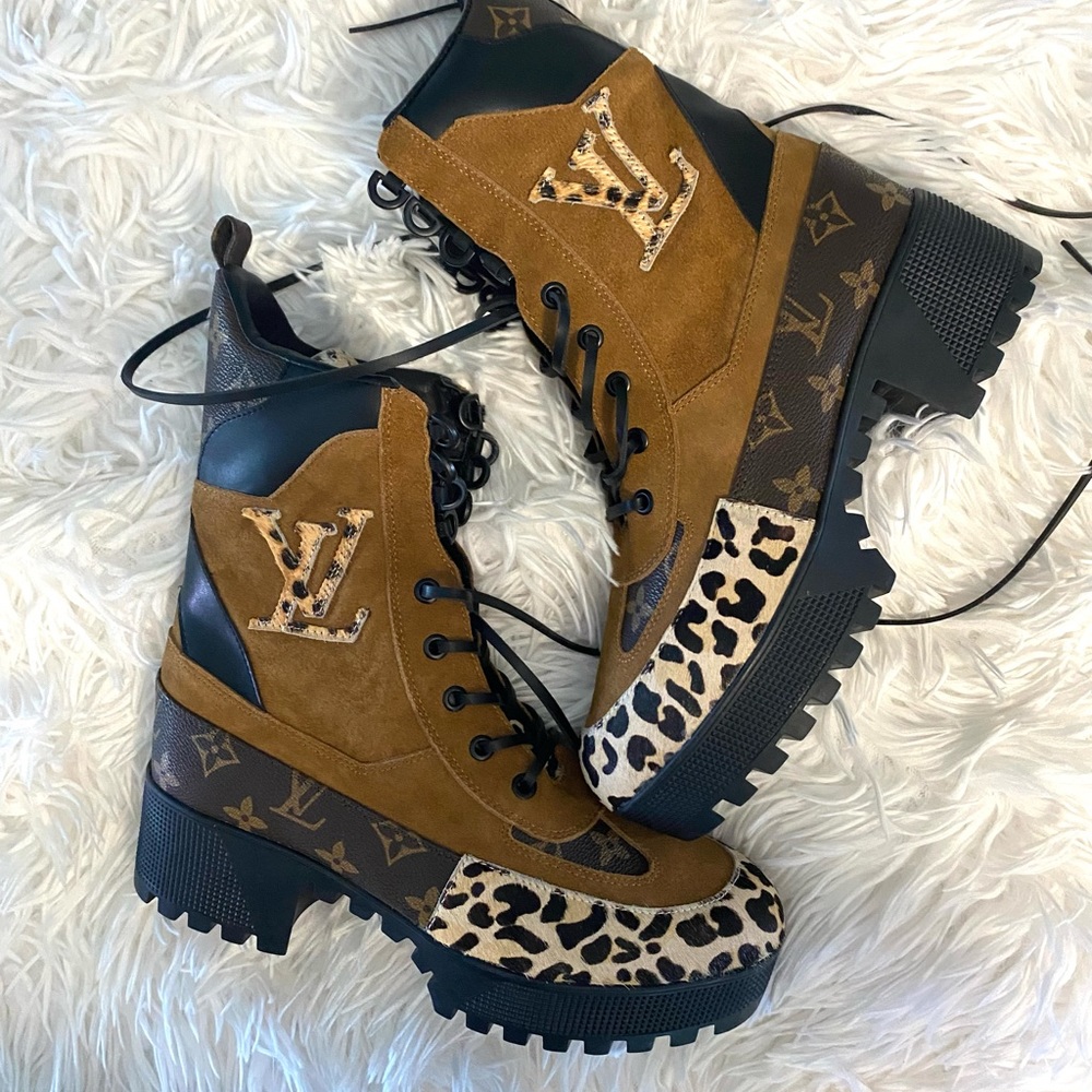 Louis Vuitton hiking boots size 9